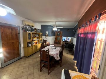 VENTA CASA  SAN LORENZO 2 DORMITORIOS