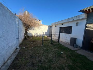 VENTA CASA  SAN LORENZO 2 DORMITORIOS