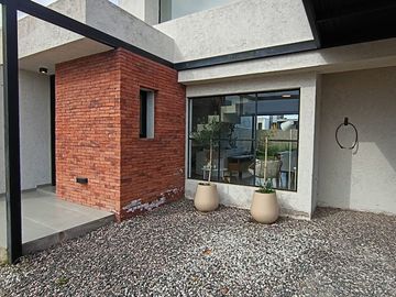VENTA DUPLEX 2 DORMITORIOS B SAN IGNACIO VILLAGE