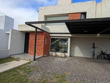 VENTA DUPLEX 2 DORMITORIOS B SAN IGNACIO VILLAGE