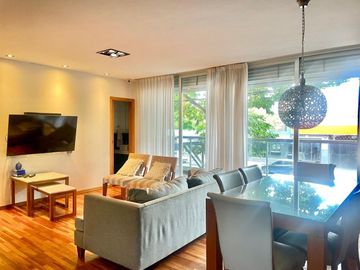 CASA EN VENTA LA PLATA 3 DORMITORIOS COCHERA