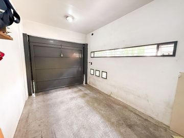 CASA VENTA LA PLATA 4 DORMITORIOS COCHERA PATIO