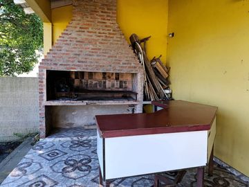 CASA EN VENTA BERISSO LOS TALAS CON DEPARTAMENTO