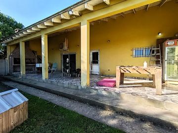 CASA EN VENTA BERISSO LOS TALAS CON DEPARTAMENTO