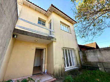 VENTA DE CASA 4 AMBIENTES APTA CREDITO