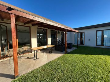 Venta Casa 4 ambientes San Sebastian Area 6