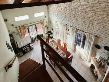 VENTA CASA EXCELENTE EDO. 4 DORM