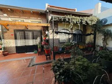 VENTA CASA EXCELENTE EDO. 4 DORM