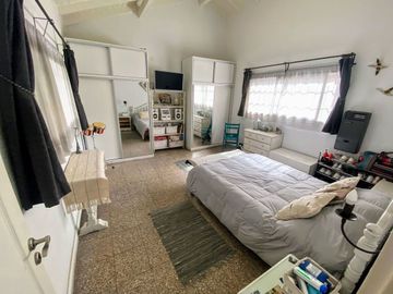 VENTA PH DE 4 AMBIENTES AL FRENTE CABALLITO