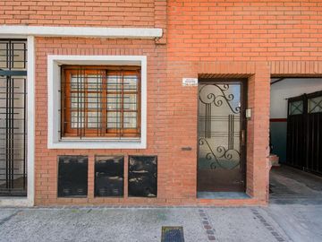VENTA PH 4 AMBIENTES OLIVOS SIN EXPENSAS