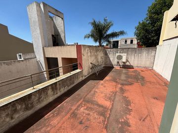 VENTA CASA 3 AMB MONTECASTRO GARAGE PATIO TERRAZA