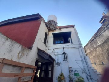 CASEROS VENTA 2 PH MAS LOCAL EN BLOQUE PERMUTA