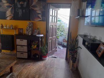 CASEROS VENTA 2 PH MAS LOCAL EN BLOQUE PERMUTA