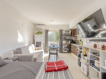 VENTA MONO AMBIENTE BALCON VILLA SARMIENTO COCHERA