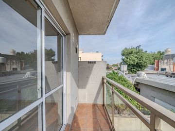 VENTA MONO AMBIENTE BALCON VILLA SARMIENTO COCHERA
