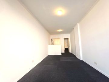 VENTA MONOAMBIENTE SAN TELMO 26M2 AL FRENTE LUMIN
