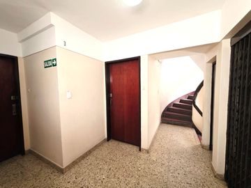 VENTA MONOAMBIENTE SAN TELMO 26M2 AL FRENTE LUMIN