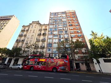 VENTA MONOAMBIENTE SAN TELMO 26M2 AL FRENTE LUMIN