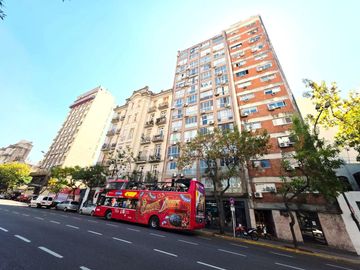VENTA MONOAMBIENTE SAN TELMO 26M2 AL FRENTE LUMIN