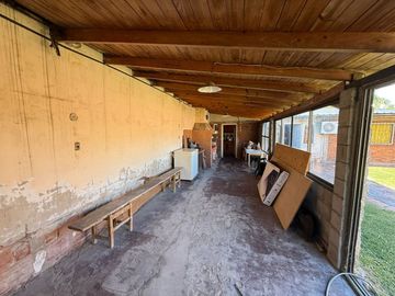 CASA LOTE PROPIO CON DOS LOCALES - ITUZAINGO