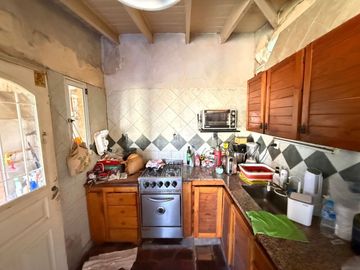CASA LOTE PROPIO CON DOS LOCALES - ITUZAINGO