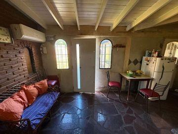 CASA LOTE PROPIO CON DOS LOCALES - ITUZAINGO
