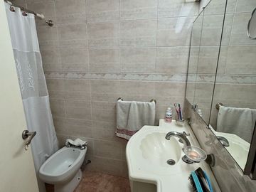 VENTA DOS PH 3 Y 4 AMB EN SANTOS LUGARES APTO CRED
