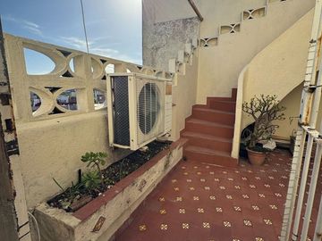 VENTA DOS PH 3 Y 4 AMB EN SANTOS LUGARES APTO CRED