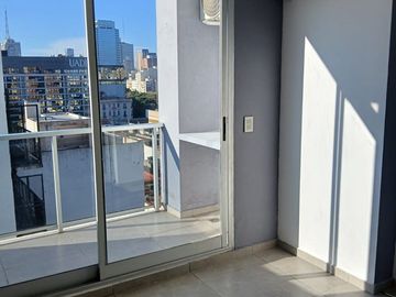 Monoambiente moderno con balcón / amenities