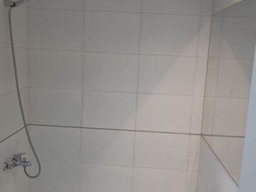 Monoambiente moderno con balcón / amenities