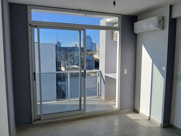 Monoambiente moderno con balcón / amenities