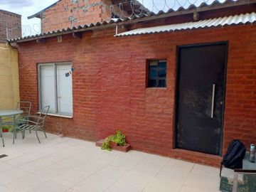 CASA con depto. Venta Lomas Mirador Quincho Parri