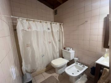 CASA con depto. Venta Lomas Mirador Quincho Parri