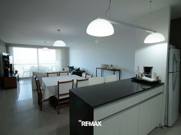 VENTA DE DEPARTAMENTE FRENTE AL MAR EN MH DEL ESTE