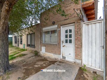 2 CASAS EN VENTA - BARRIO GRUMBEIN