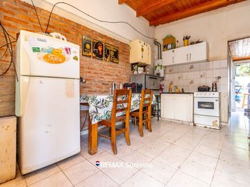 2 CASAS EN VENTA - BARRIO GRUMBEIN