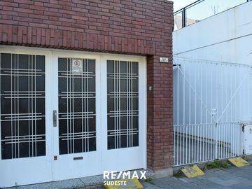 CASA con doble ingreso, zona SALTA Y 12 DE OCTUBRE