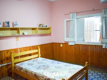 CASA con doble ingreso, zona SALTA Y 12 DE OCTUBRE