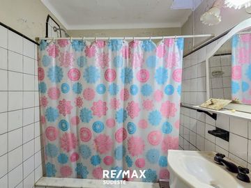 CASA con doble ingreso, zona SALTA Y 12 DE OCTUBRE