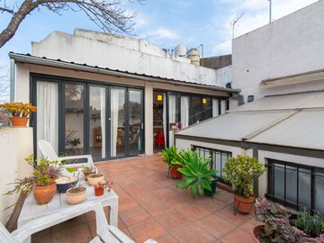 VENTA DE CASA DE 3 AMB EN SAAVEDRA CON QUINCHO