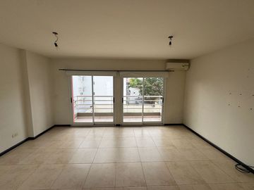 ALQUILER MONOAMBIENTE EN MORÓN CON COCHERA
