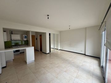ALQUILER MONOAMBIENTE EN MORÓN CON COCHERA