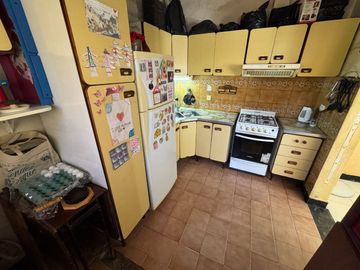 VENTA CASA 5 AMBIENTES + DEPTO 2 AMB EN ITUZAINGO