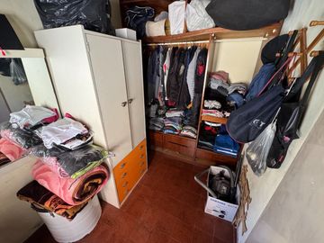 VENTA CASA 5 AMBIENTES + DEPTO 2 AMB EN ITUZAINGO