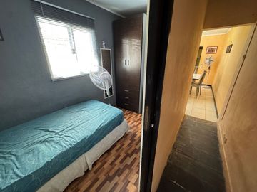 VENTA CASA 5 AMBIENTES + DEPTO 2 AMB EN ITUZAINGO