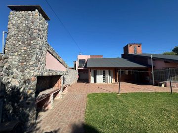 CASA EN VENTA Y ALQUILER EN PERGAMINO