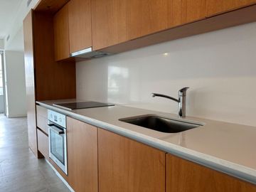 Alquiler Dpto-Oficina de categoría Palacio Paz XXI