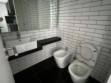 Venta Con Renta 2 Ambientes equipado con Cochera