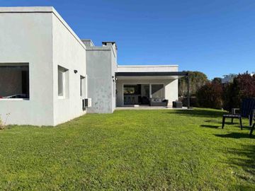 Casa Rumenco Joven 4 ambientes