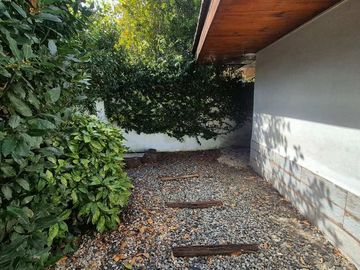 CASA 3 AMB CON GARAGE/QUINCHO Y PATIO APTA CREDITO